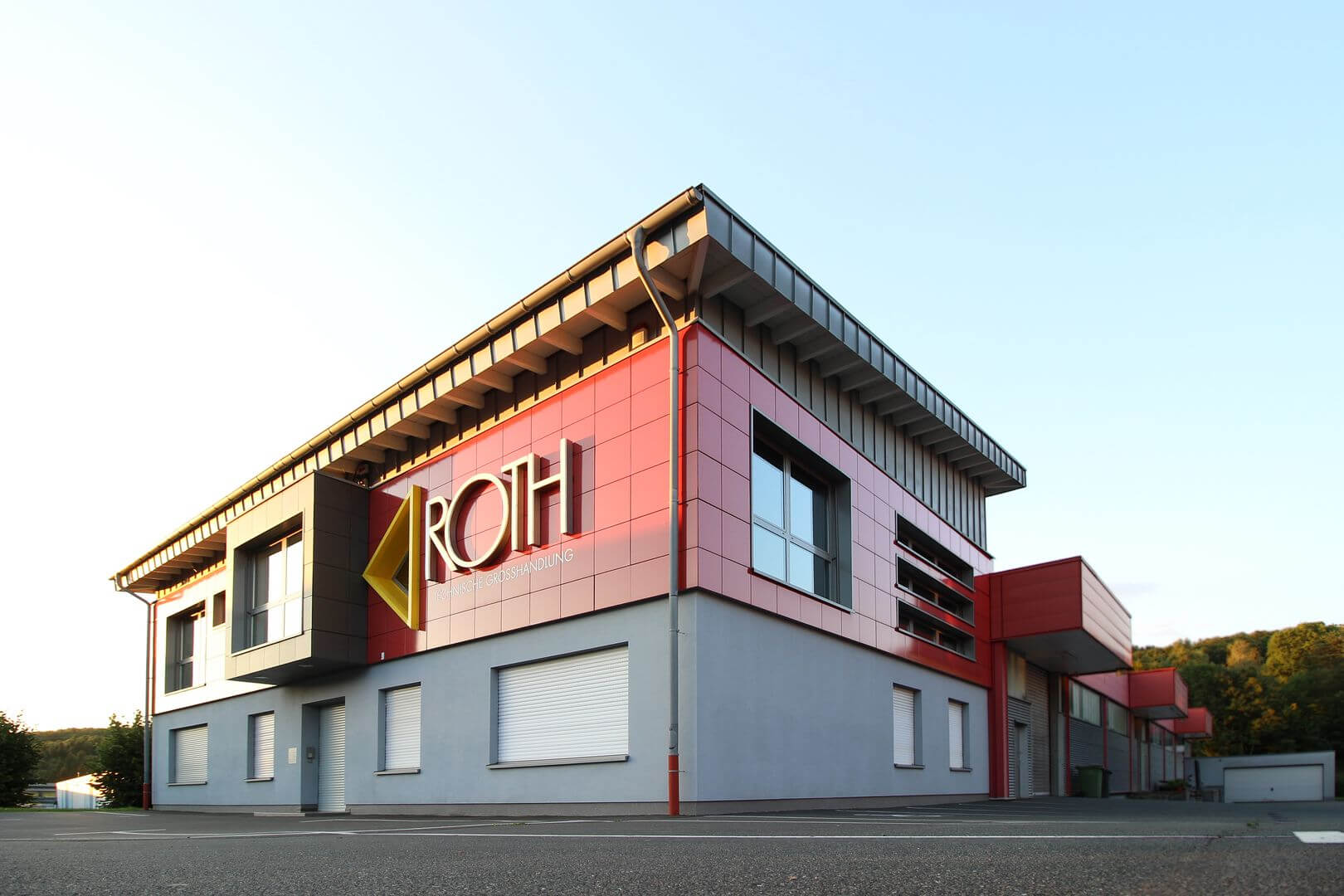 Hugo Roth Geschäftsgebäude Wilnsdorf von Euteneuer Architekten